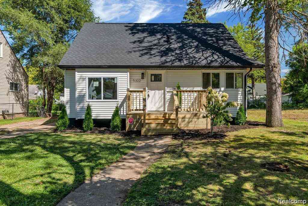 Homes For Sale - 5322 Winthrop Boulevard <br/> Flint, MI 48505
