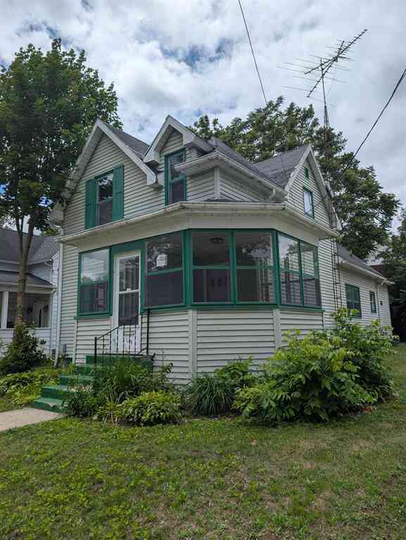 Homes For Sale - 1608 Second Street <br/> Jackson, MI 49203