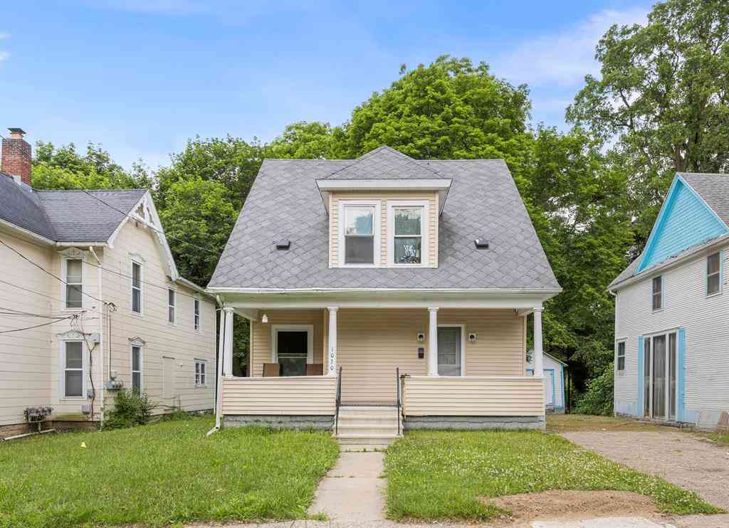 Homes For Sale - 1030 S Jackson Street <br/> Jackson, MI 49203