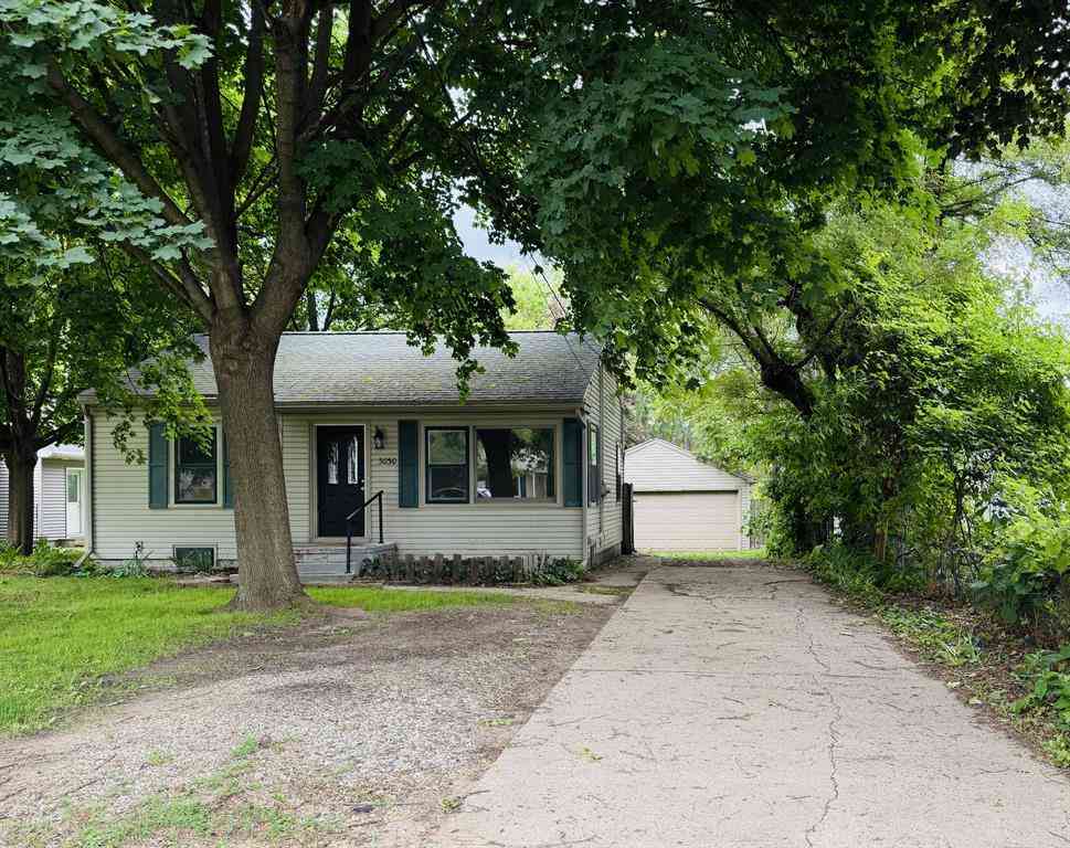 Homes For Sale - 3030 Key Street <br/> Jackson, MI 49202