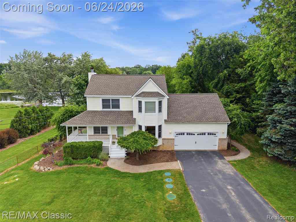 Homes For Sale - 1078 Lake Lane Drive <br/> Oakland County, White Lake, MI 48386