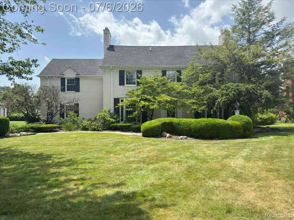 Homes For Sale - 1051 Devonshire Road <br/> Grosse Pointe, MI 48230