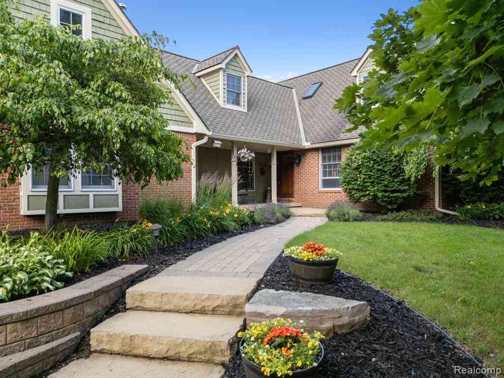 Homes For Sale - 5010 Mallards Landing <br/> Highland, MI 48357