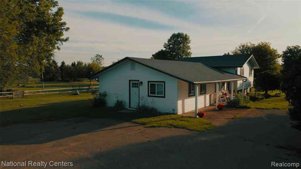 Homes For Sale - 58191 8 Mile Road <br/> Northville, MI 48167