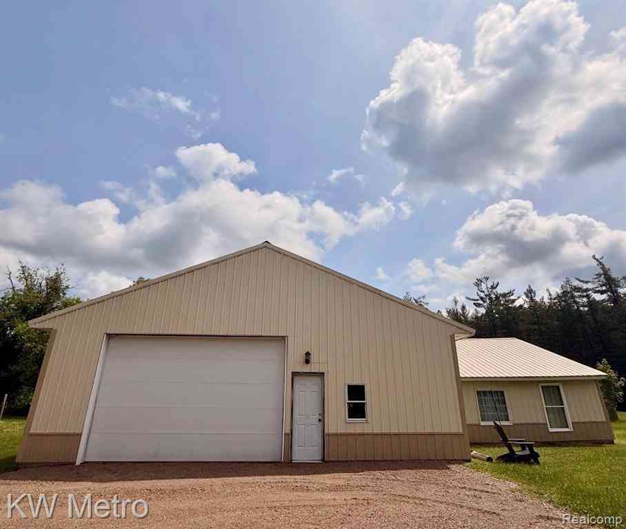 Homes For Sale - 5749 Schultz Road <br/> Indian River, MI 49749