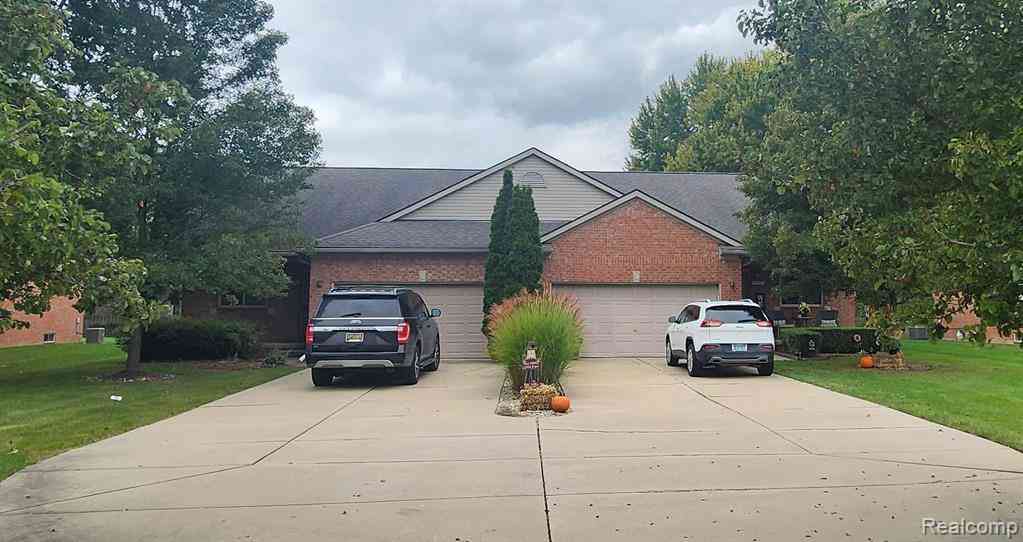 Condo For Rent - 51675 Sass Road <br/> Macomb County, New Baltimore, MI 48047