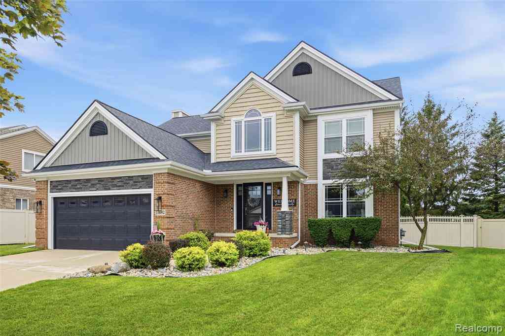 Homes For Sale - 11682 Heatherwood Circle <br/> Taylor, MI 48180