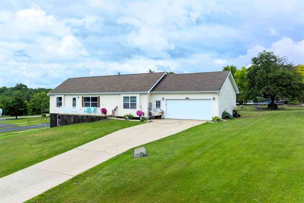 Homes For Sale - 630 Lennon Lane <br/> Gladwin, MI 48624