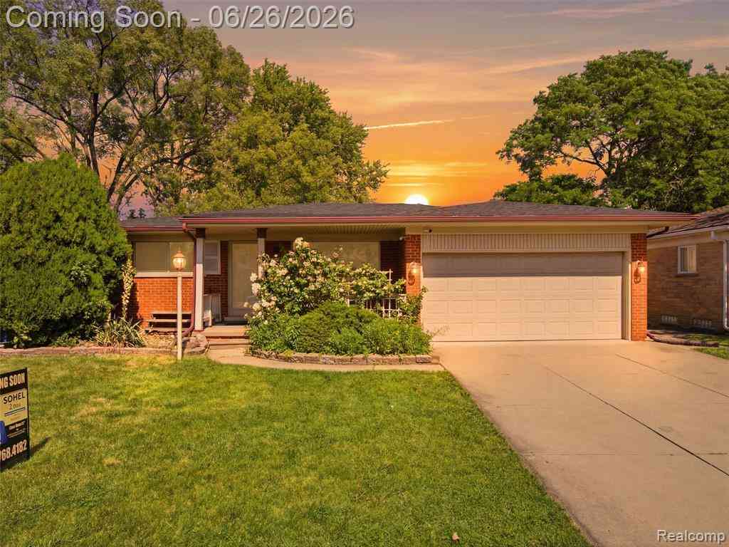 Homes For Sale - 26826 Palomino Avenue <br/> Warren, MI 48089