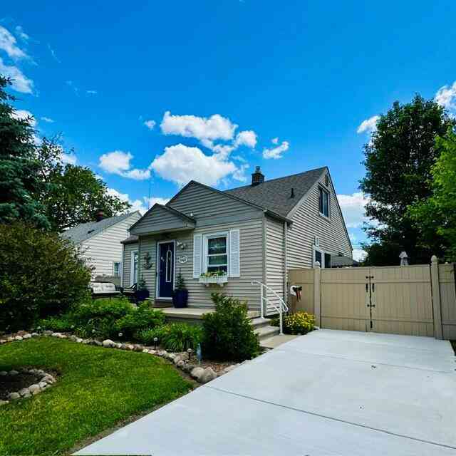 Homes For Sale - 14031 Longtin Street <br/> Southgate, MI 48195