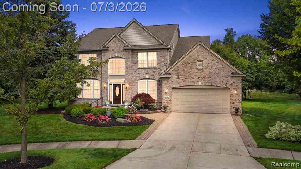 Homes For Sale - 376 Bracken Court <br/> Oakland County, Troy, MI 48098