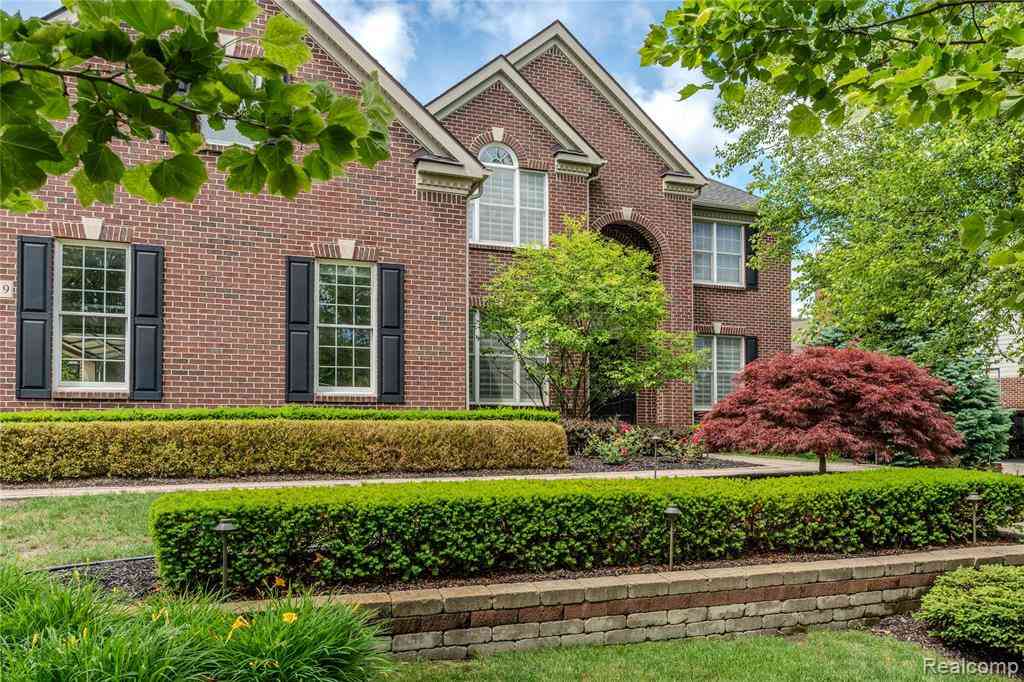 Homes For Sale - 50719 Amesburg Drive <br/> Novi, MI 48374