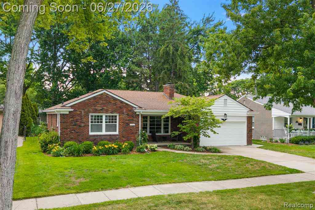 Homes For Sale - 21235 River Road <br/> Grosse Pointe Woods, MI 48236