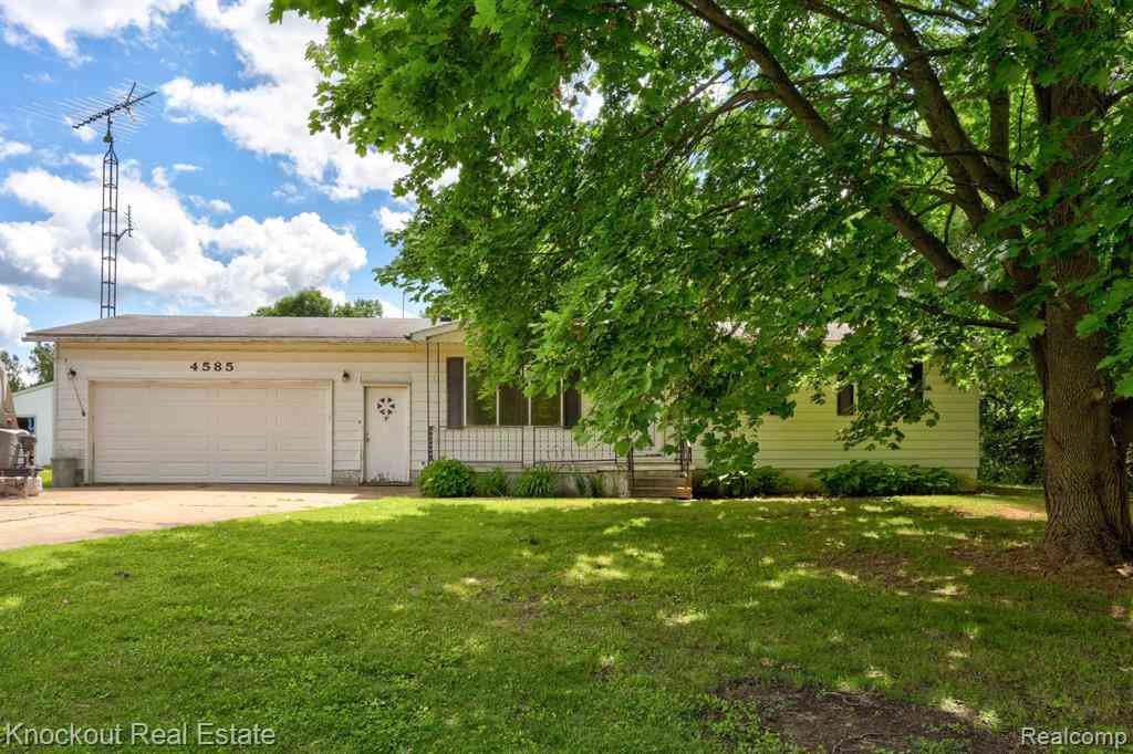 Homes For Sale - 4585 Birch Run Road <br/> Millington, MI 48746