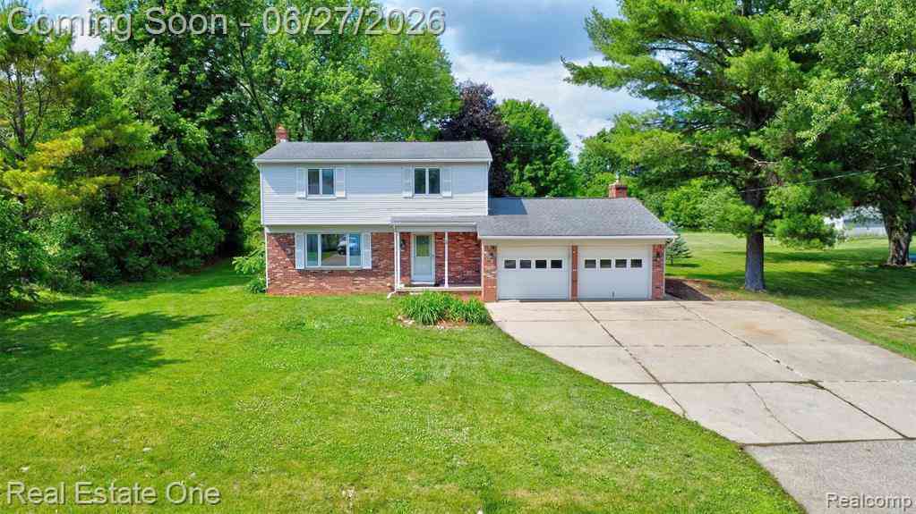 Homes For Sale - 10379 Hegel Road <br/> Genesee County, Goodrich, MI 48438