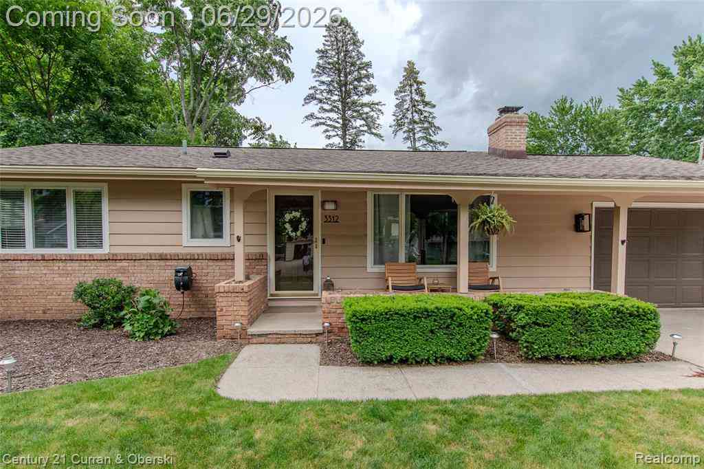 Homes For Sale - 3312 Fairlane Street <br/> Midland, MI 48642