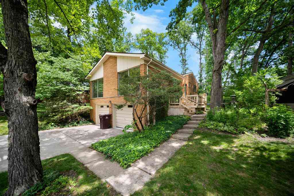 Homes For Sale - 2125 Needham Road <br/> Ann Arbor, MI 48104