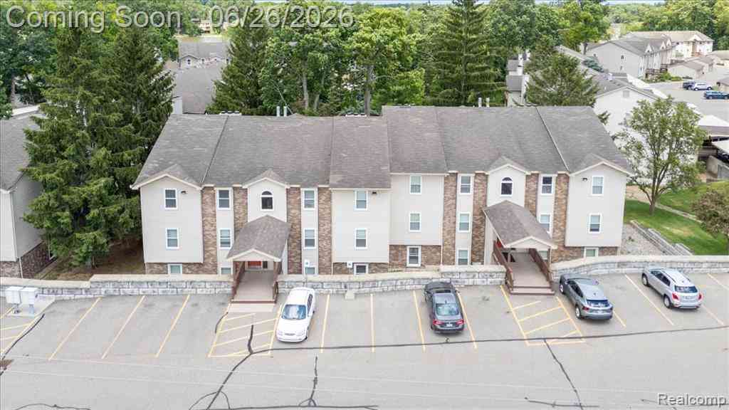 Condo For Sale - 5060 Harbor Oak Drive  #49<br/> Waterford, MI 48329