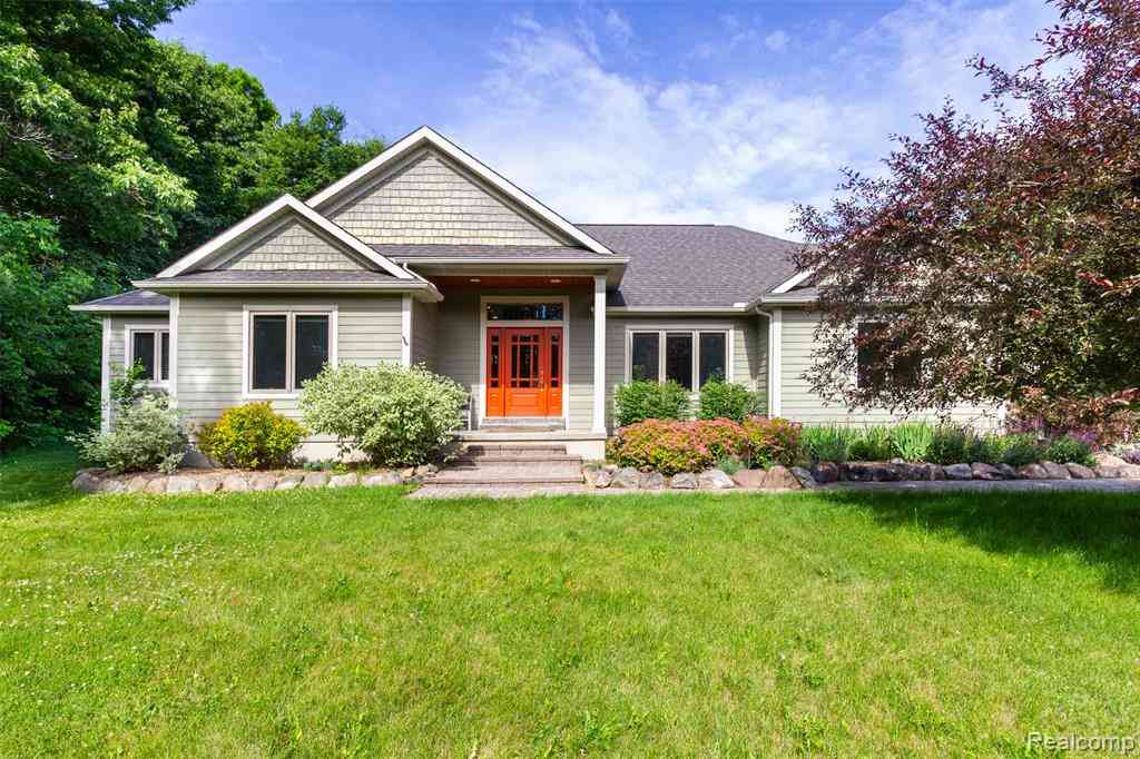 Homes For Sale - 9887 Hadley Road <br/> Oakland County, Clawson, MI 48348