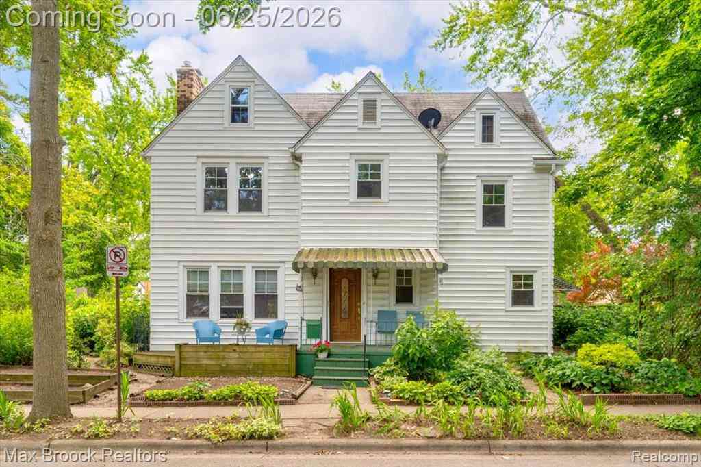 Homes For Sale - 1432 E Park Place <br/> Ann Arbor, MI 48104