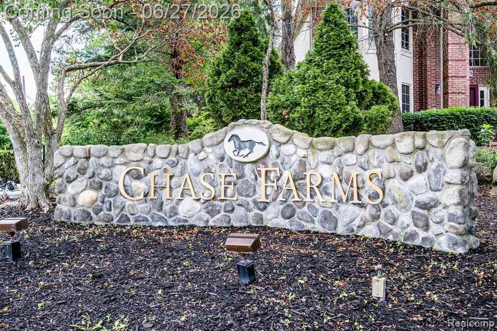Homes For Sale - 21579 Trent Court <br/> Novi, MI 48375