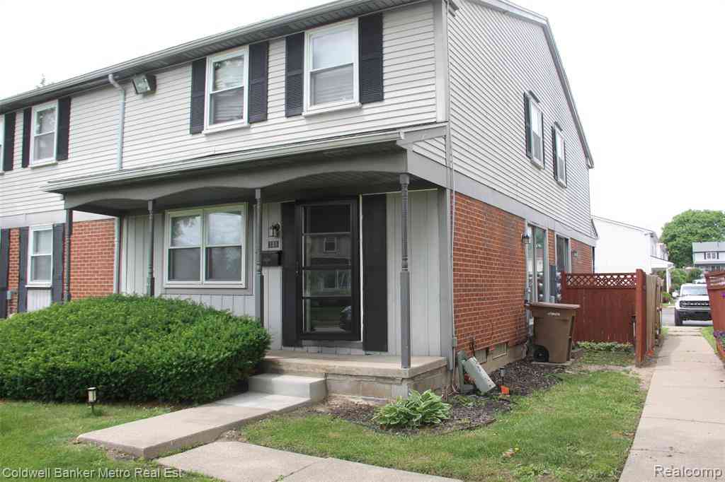 Condo For Sale - 101 Beechwoode Lane <br/> Pontiac, MI 48340