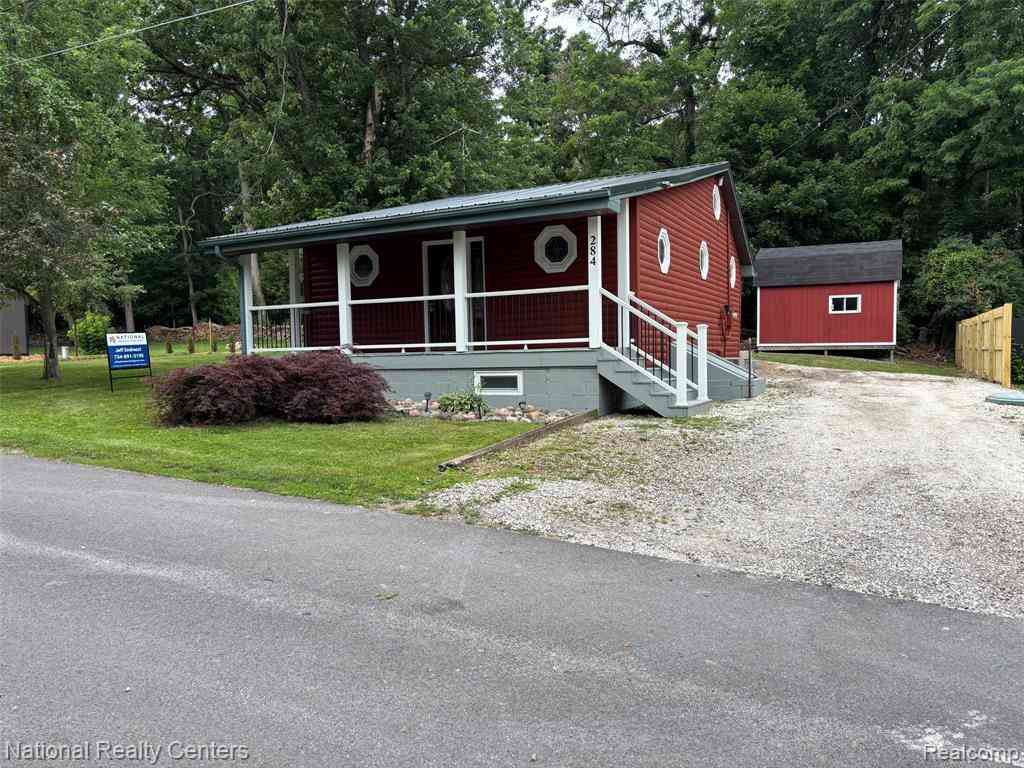 Homes For Sale - 284 Evans Glen Trail <br/> Lenawee County, Tipton, MI 49287