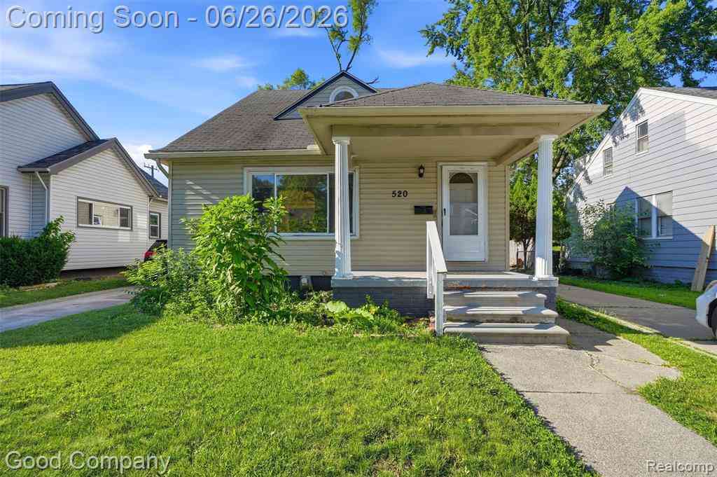 Homes For Sale - 520 E Muir Avenue <br/> Hazel Park, MI 48030