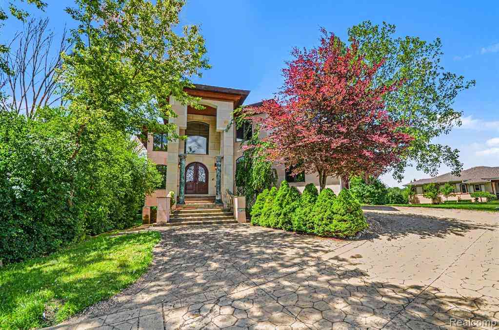 Homes For Sale - 5045 Karachi Street <br/> West Bloomfield, MI 48322