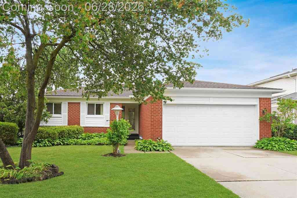 Homes For Sale - 33726 Dyar Court <br/> Sterling Heights, MI 48310