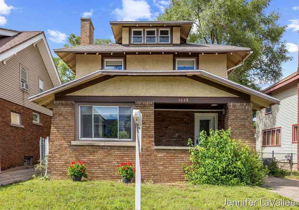 Homes For Sale - 1059 Martin Luther King Junior Street Se SE<br/> Grand Rapids, MI 49507