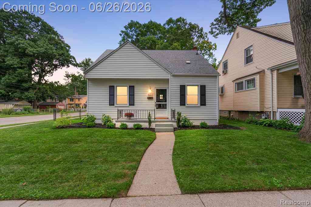 Homes For Sale - 603 S Vermont Avenue <br/> Royal Oak, MI 48067