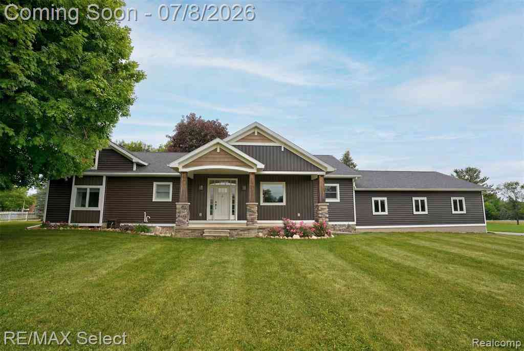 Homes For Sale - 11025 Davison Road <br/> Davison, MI 48423