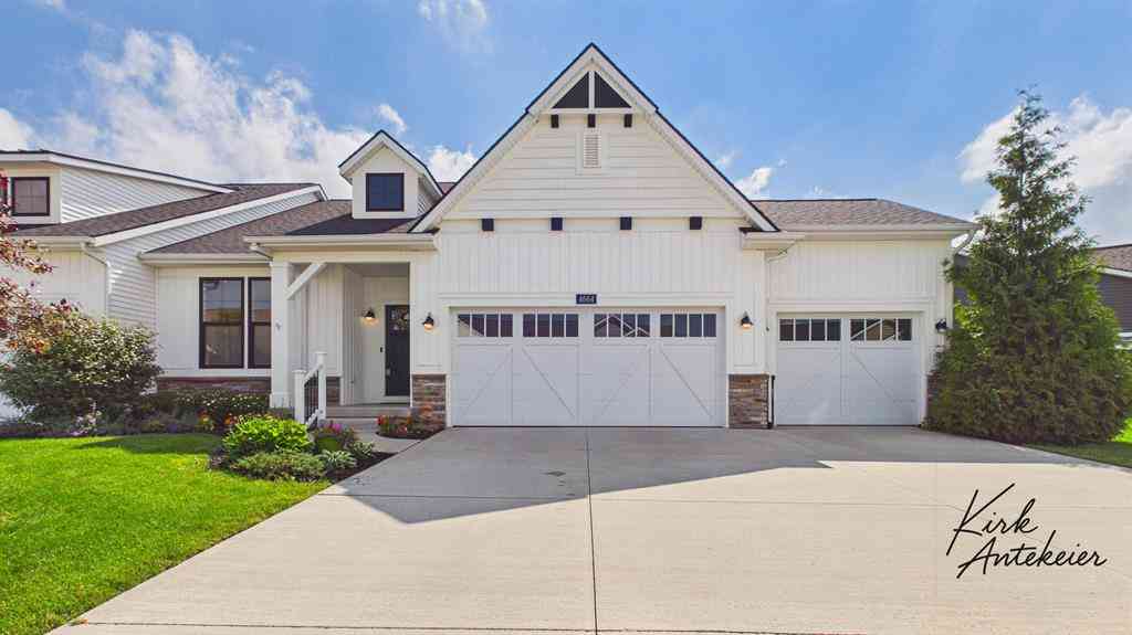 Condo For Sale - 4664 Rare Bloom Drive  #14<br/> Hudsonville, MI 49426