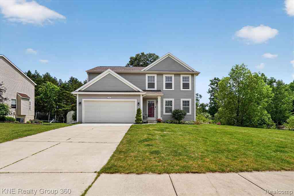 Homes For Sale - 7067 Glenmeadow Court <br/> Grand Blanc, MI 48439