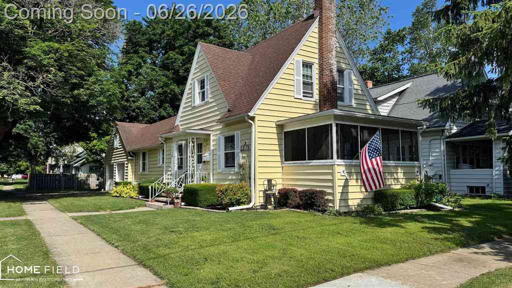 Homes For Sale - 801 N Ball Street <br/> Owosso, MI 48867