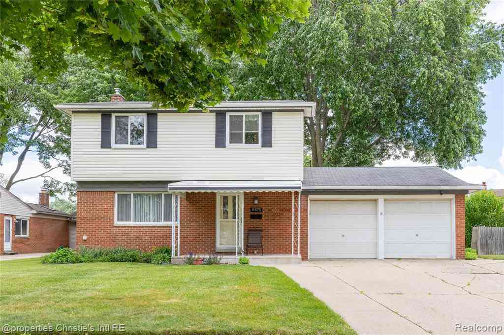 Homes For Sale - 11675 Monsbrook Court <br/> Sterling Heights, MI 48312