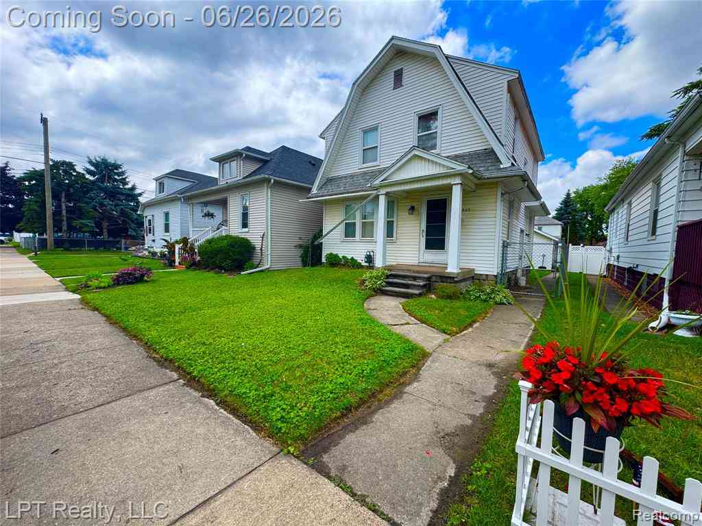 Homes For Sale - 942 2nd Street <br/> Wyandotte, MI 48192