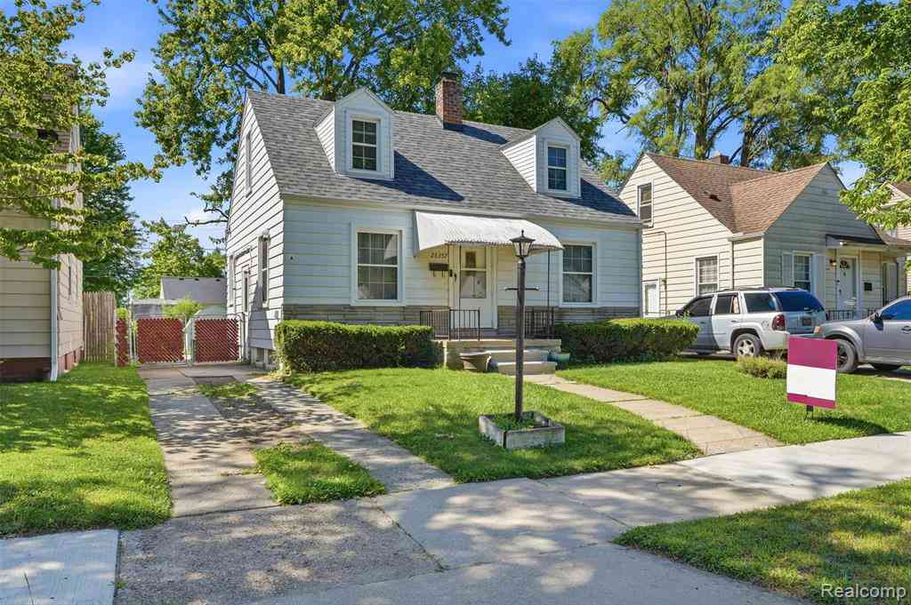 Homes For Sale - 26357 Eton Avenue <br/> Dearborn Heights, MI 48125