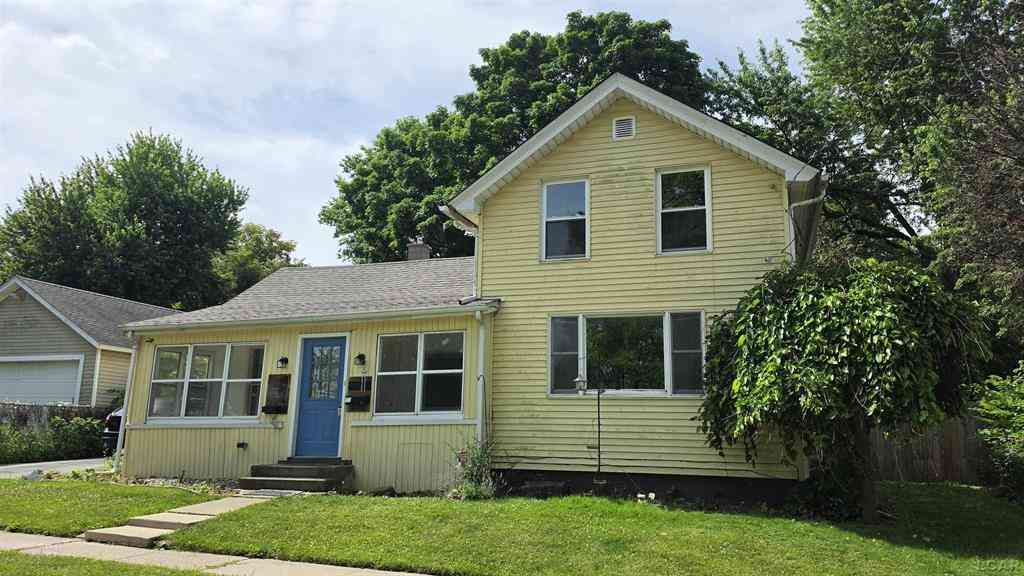 Homes For Sale - 714 Mulberry Street <br/> Adrian, MI 49221