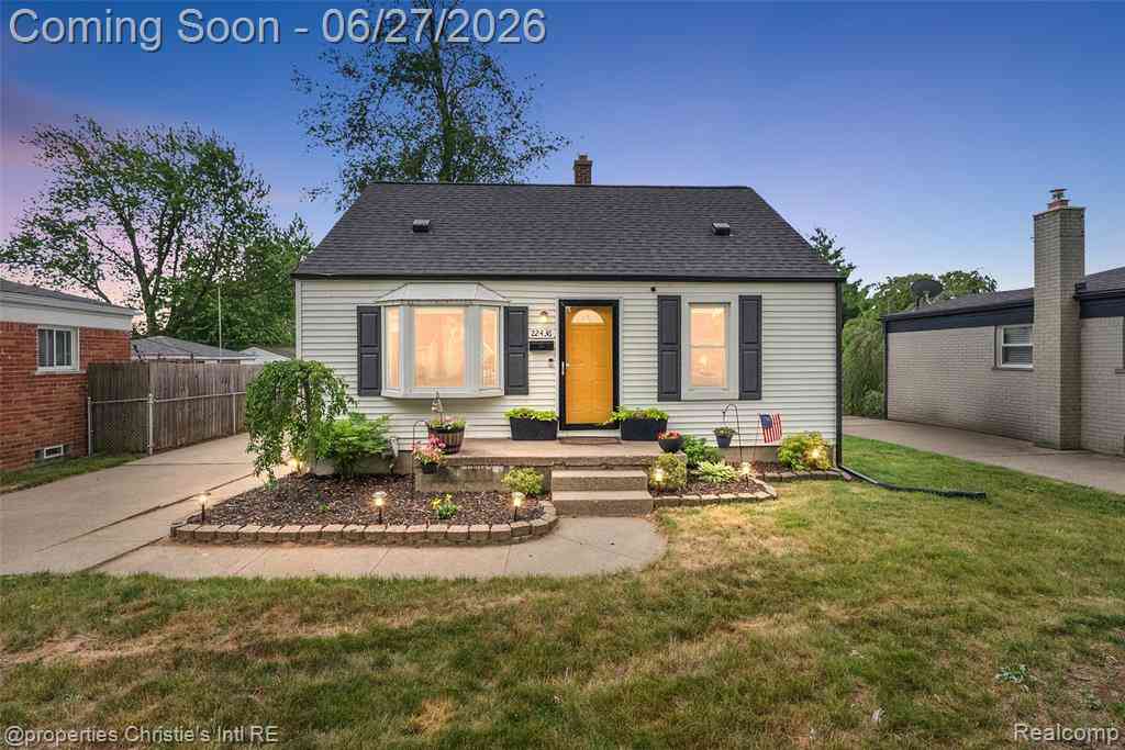 Homes For Sale - 22436 Furton Street <br/> Saint Clair Shores, MI 48082