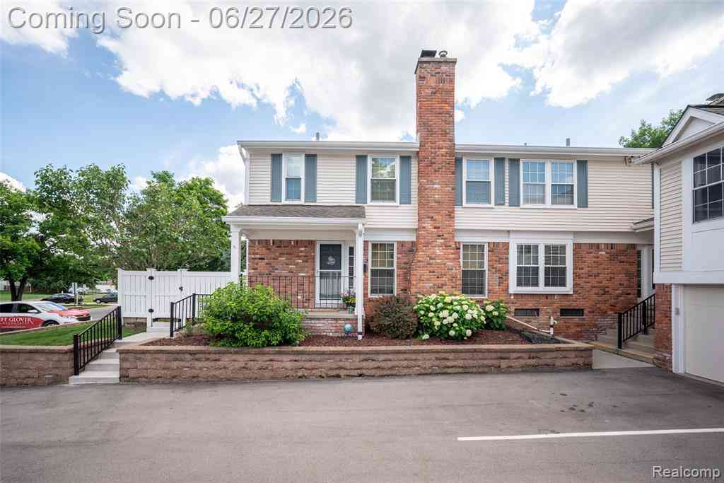 Condo For Sale - 42174 Roscommon Street <br/> Northville, MI 48167