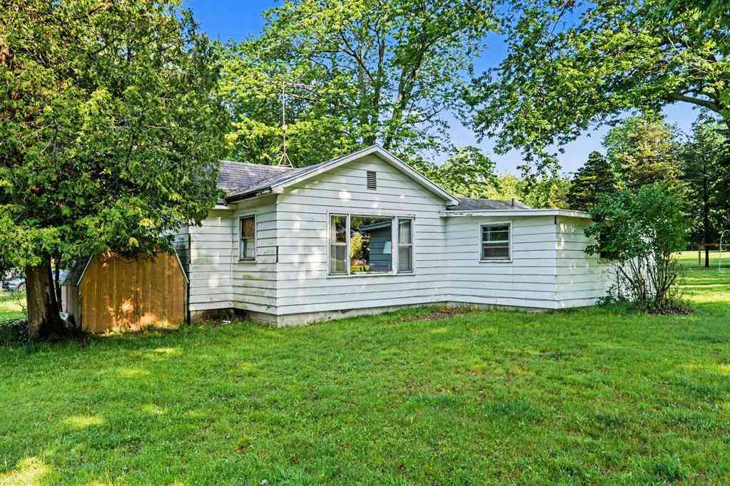 Homes For Sale - 1401 71st Street <br/> Fennville, MI 49408