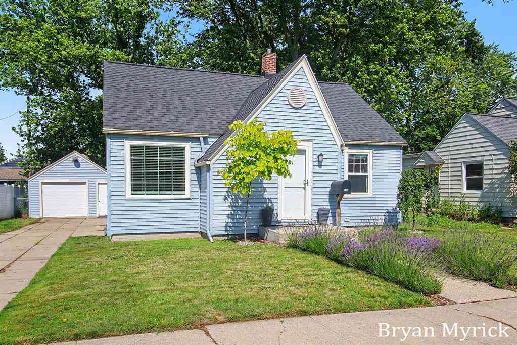 Homes For Sale - 762 Central  <br/> Holland, MI 49423
