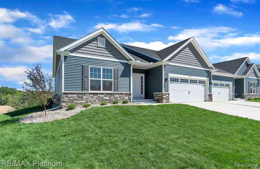 Condo For Sale - 861 Oakwood Circle  #22<br/> Fenton, MI 48430