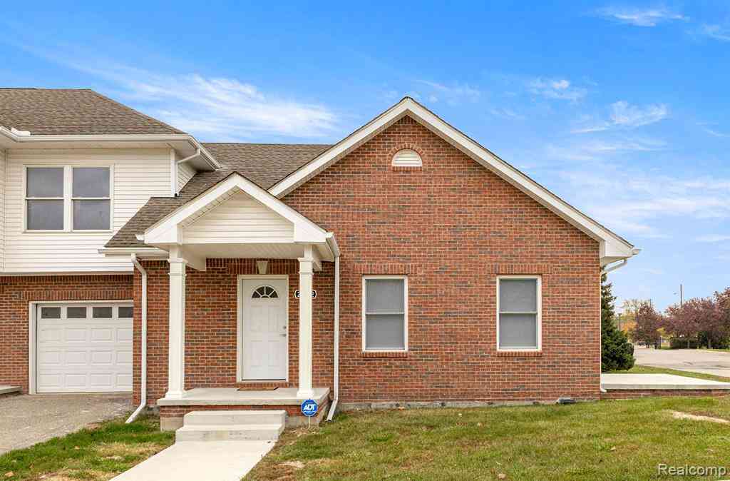 Condo For Rent - 28202 Fortson Lane <br/> Wayne County, Inkster, MI 48141