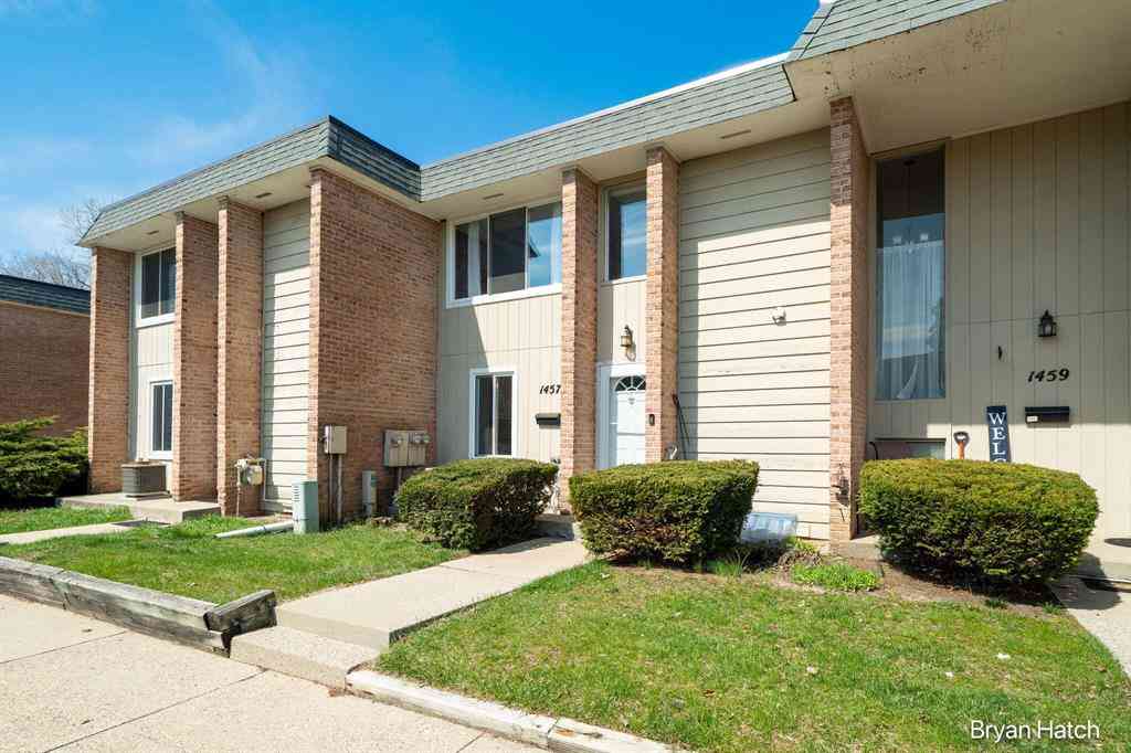 Condo For Sale - 1457 N Saxony Drive Se SE #14<br/> Grand Rapids, MI 49508