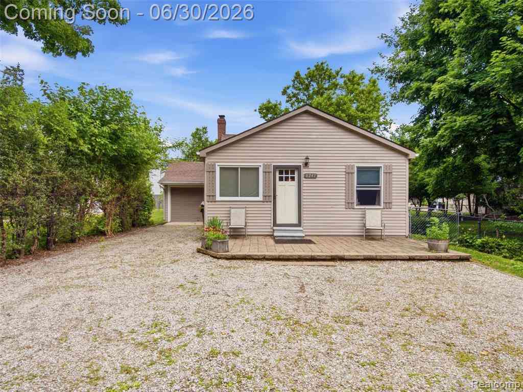 Homes For Sale - 8241 Janis Street <br/> Utica, MI 48317