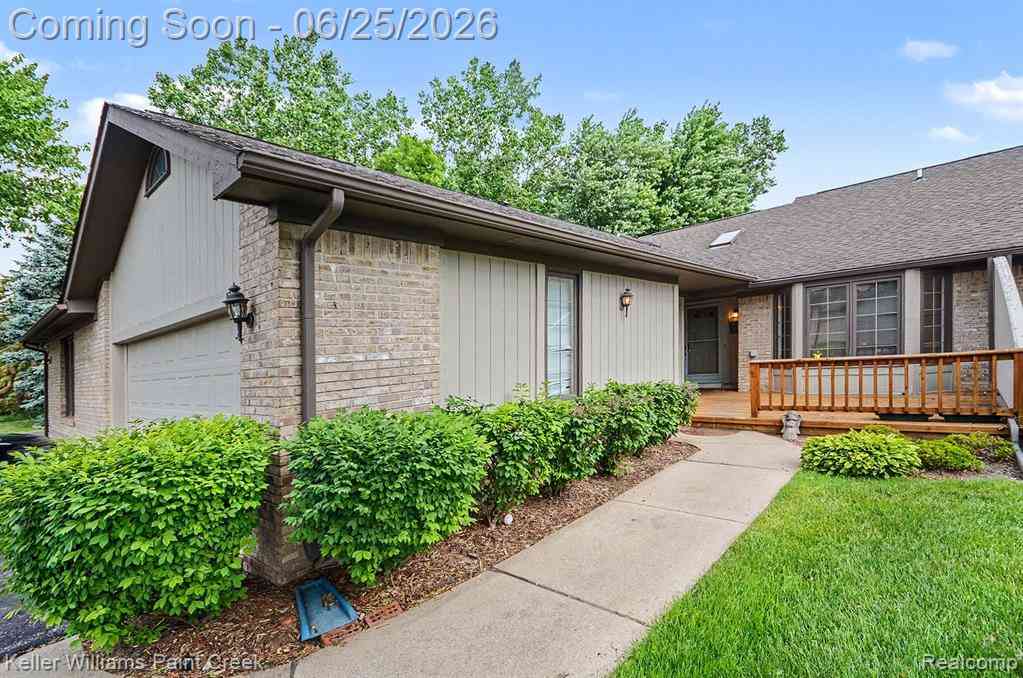 Condo For Sale - 13311 Whittier Drive <br/> Sterling Heights, MI 48312