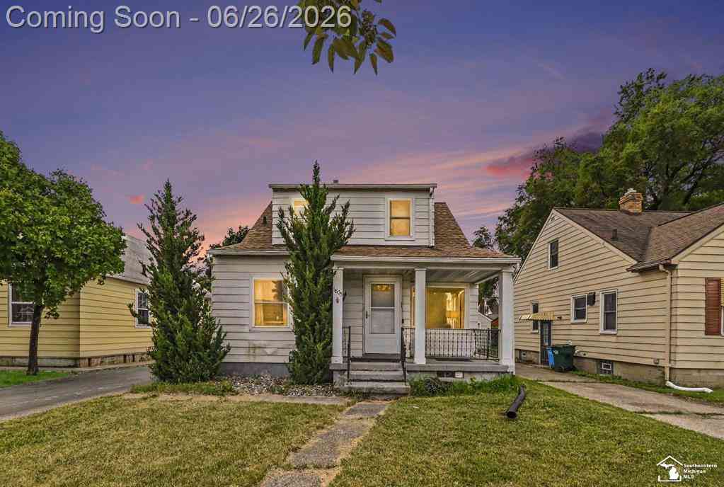 Homes For Sale - 1805 W Saginaw Street <br/> Lansing, MI 48915